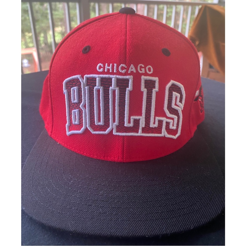 Chicago Bulls Mitchell & Ness SnapBack Flat Bill Hat